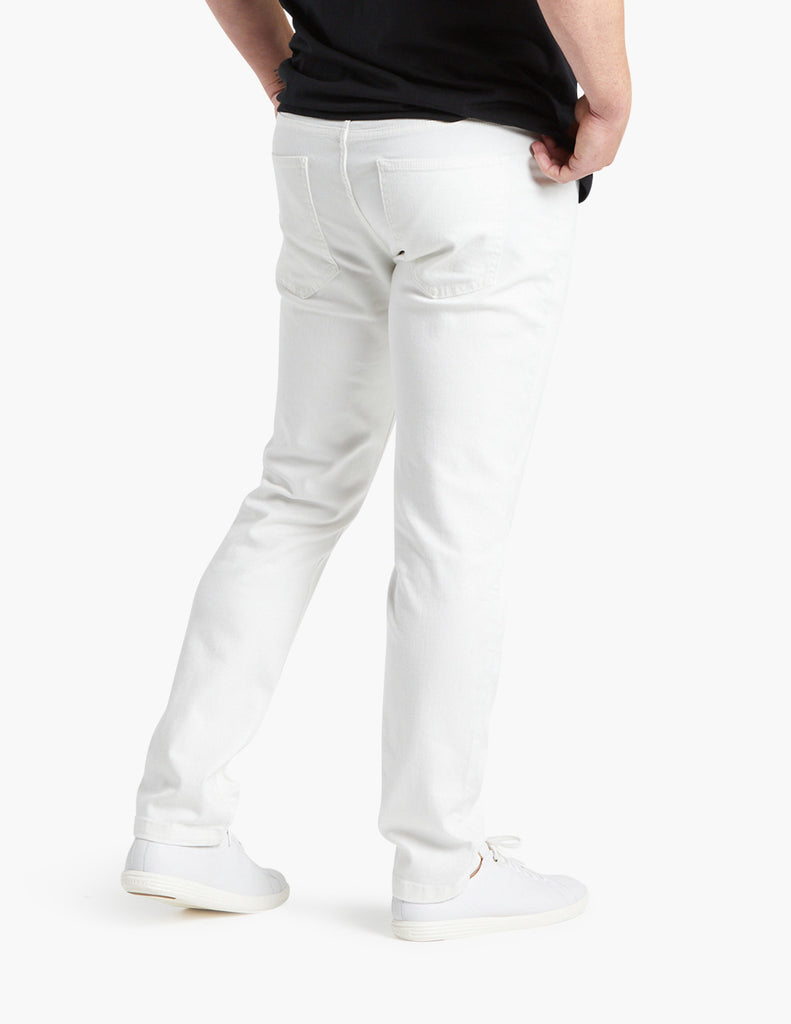 Slim Fit Men Plain White Jeans at Rs 599/piece in New Delhi | ID:  19651025962